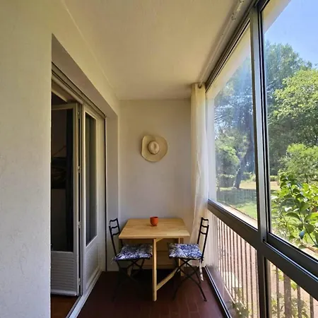 Bleu 10 Min De La Gare ! *